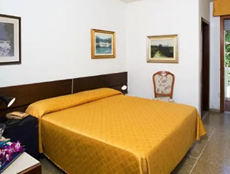 Отель Nevada 3*